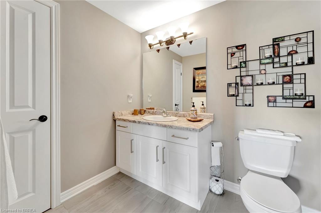 77 Lafayette Street E Property Photo 21