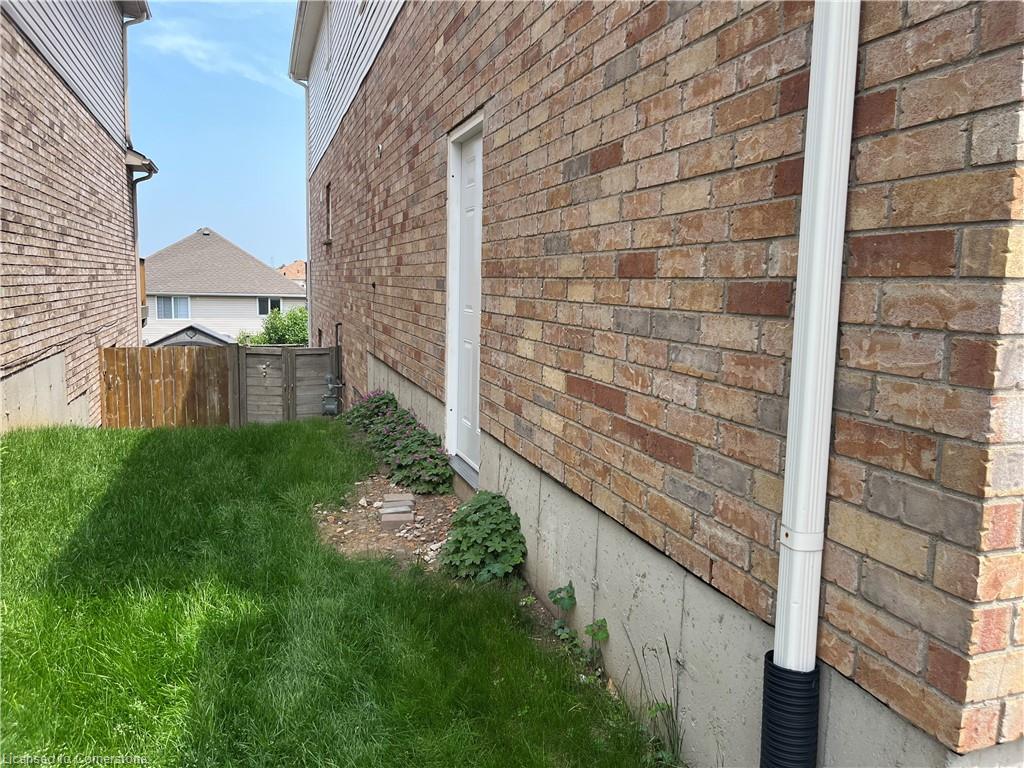 580 Activa Avenue Property Photo 1