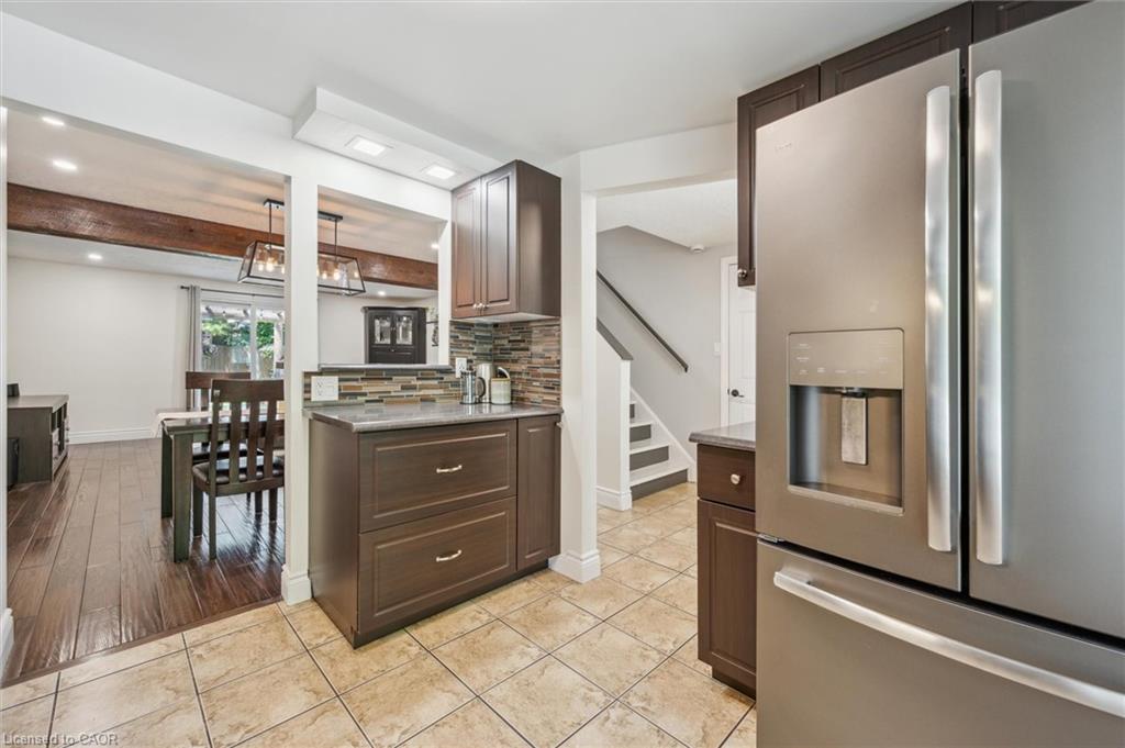 648 Hillview Road Property Photo 18