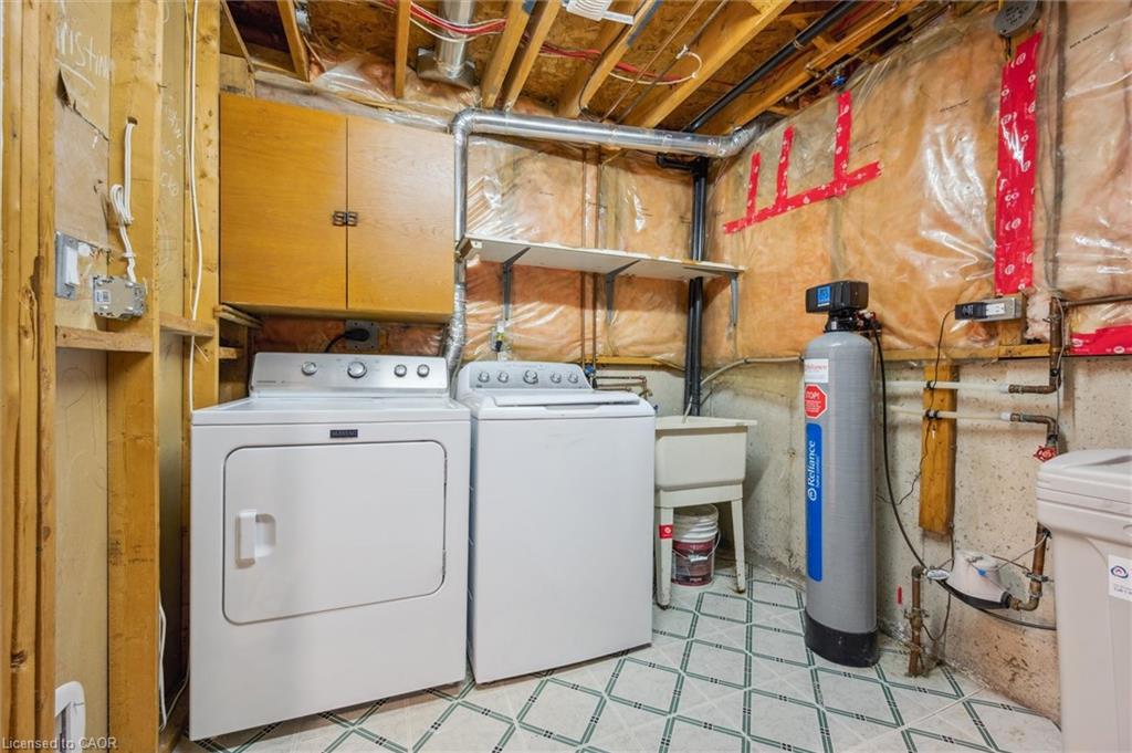 648 Hillview Road Property Photo 32