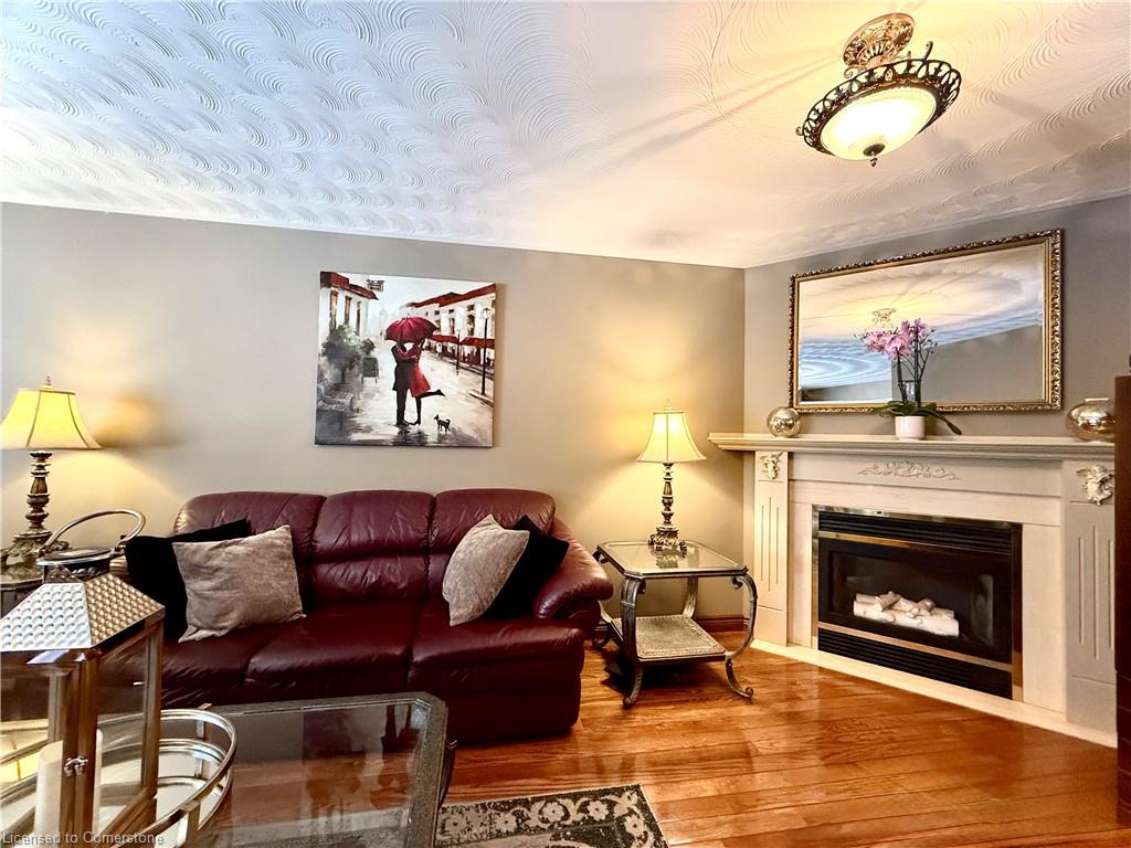 9 Sugarberry Court Property Photo 13