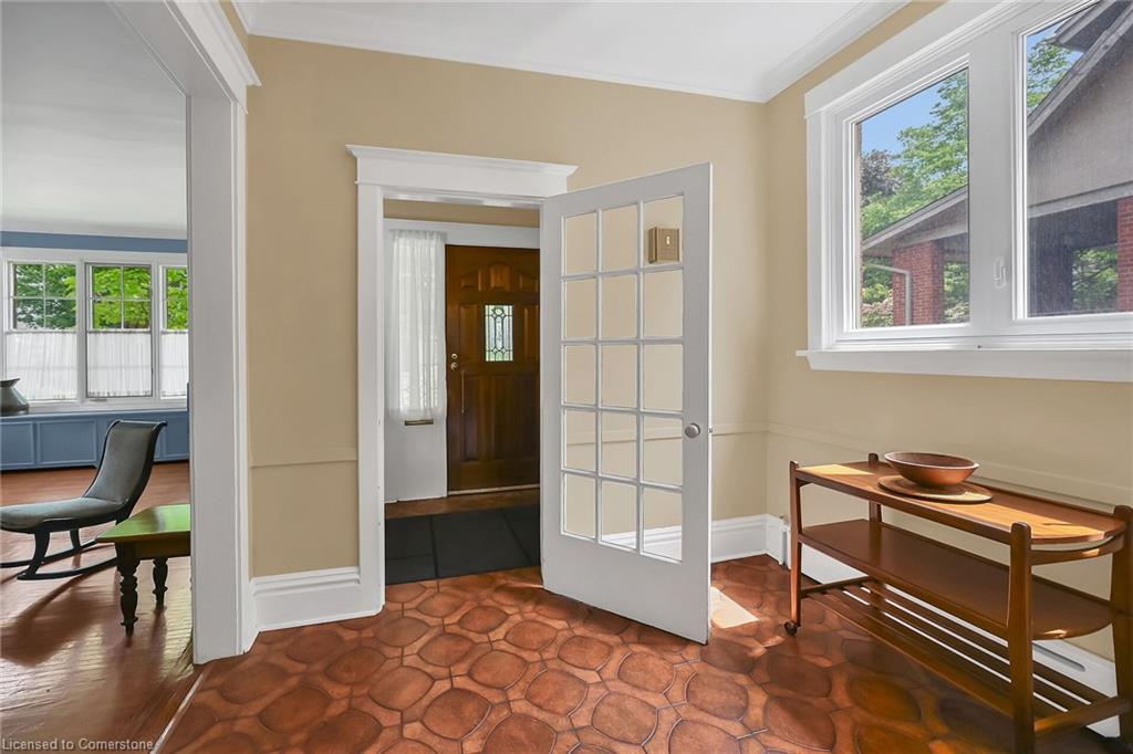 40 Undermount Avenue Property Photo 7