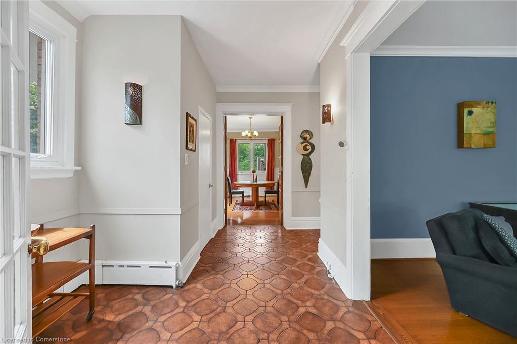 40 Undermount Avenue Property Photo 8