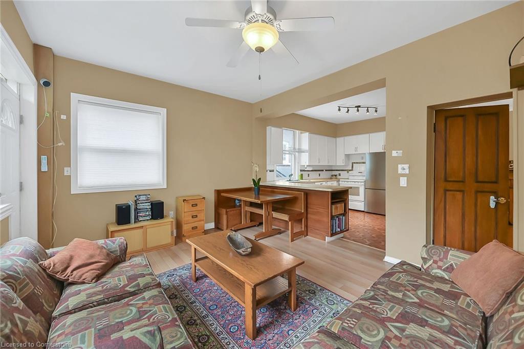 40 Undermount Avenue Property Photo 13