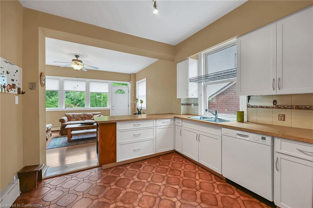 40 Undermount Avenue Property Photo 16