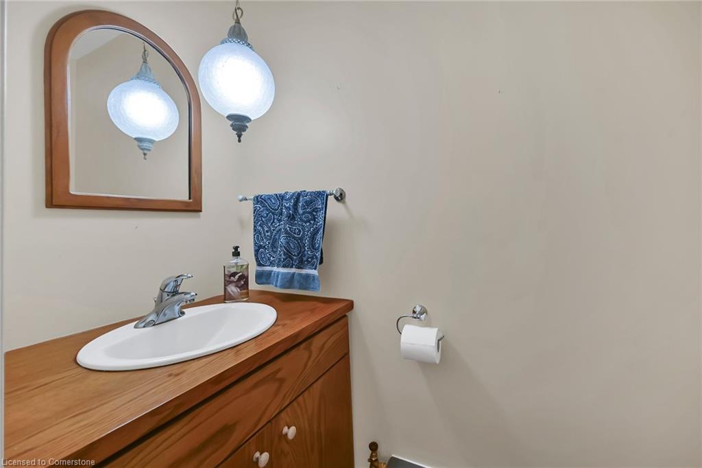 40 Undermount Avenue Property Photo 17