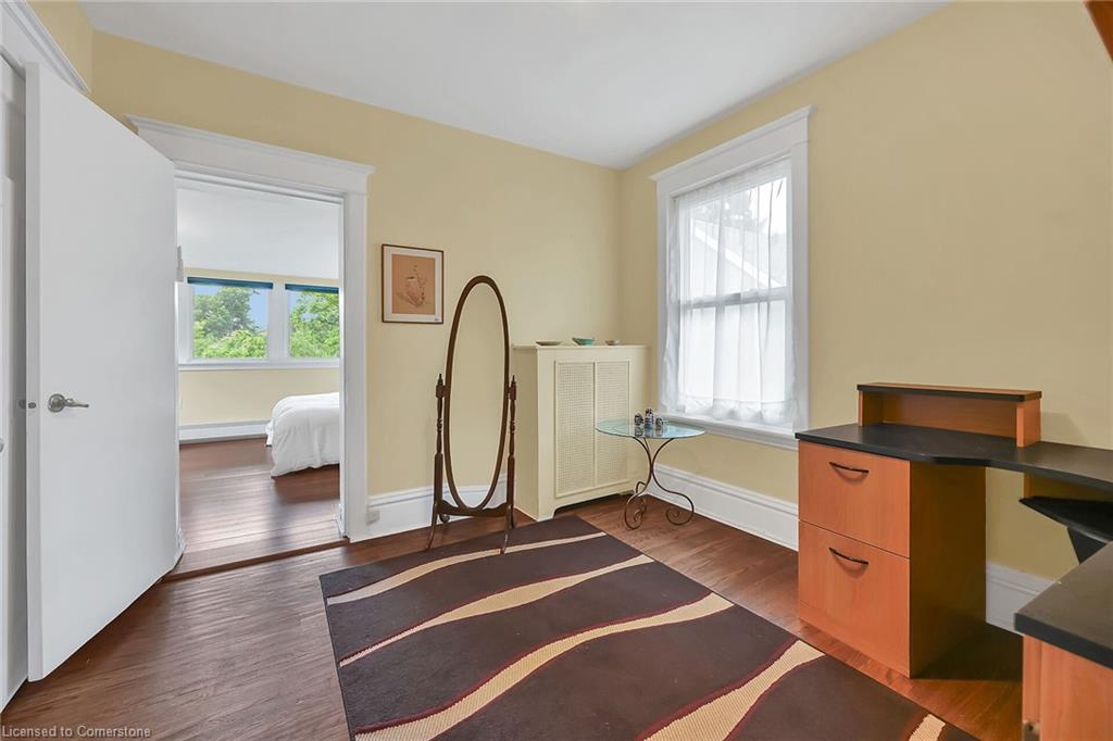 40 Undermount Avenue Property Photo 18