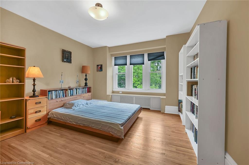 40 Undermount Avenue Property Photo 21