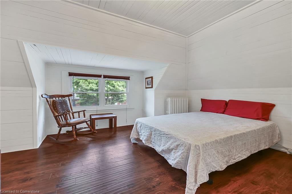 40 Undermount Avenue Property Photo 26