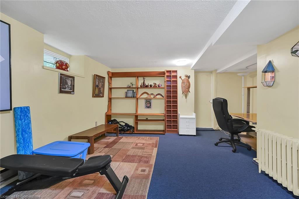 40 Undermount Avenue Property Photo 31