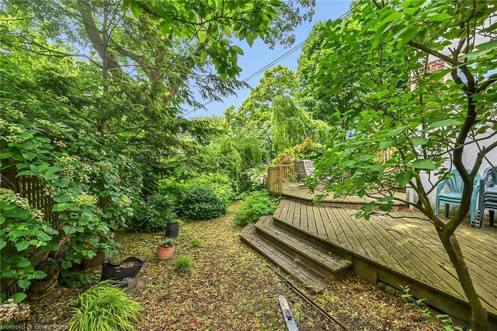 40 Undermount Avenue Property Photo 35