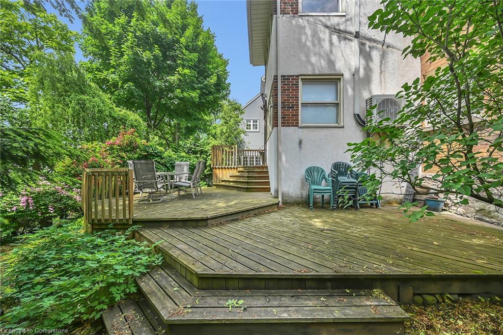 40 Undermount Avenue Property Photo 36