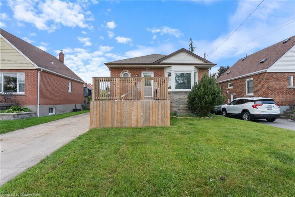 280 Montrose Avenue Property Photo 1