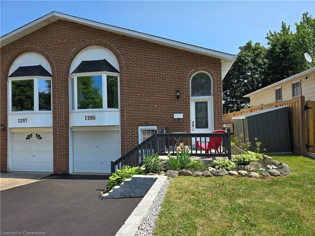 1295 Consort Crescent Property Photo 1