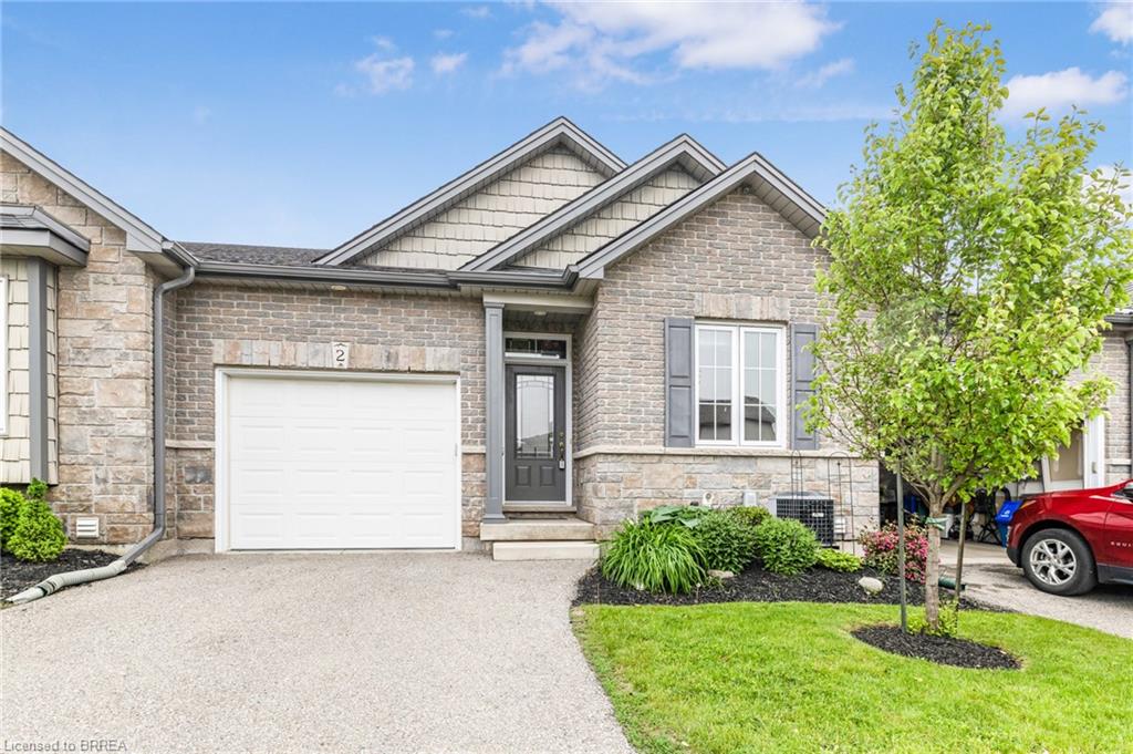 2-244 Dundas Street W