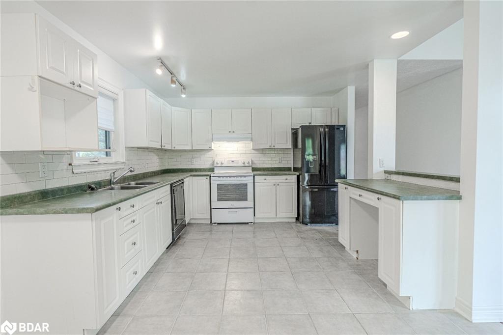 1 Kenwell Court Property Photo 3