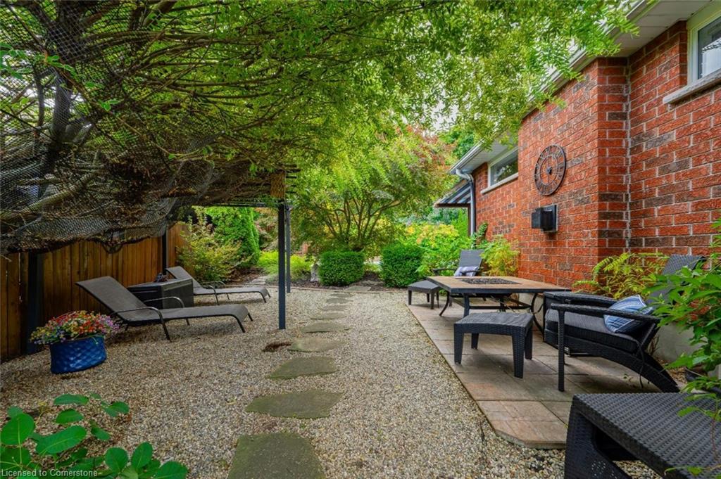 52 Bond Court Property Photo 30