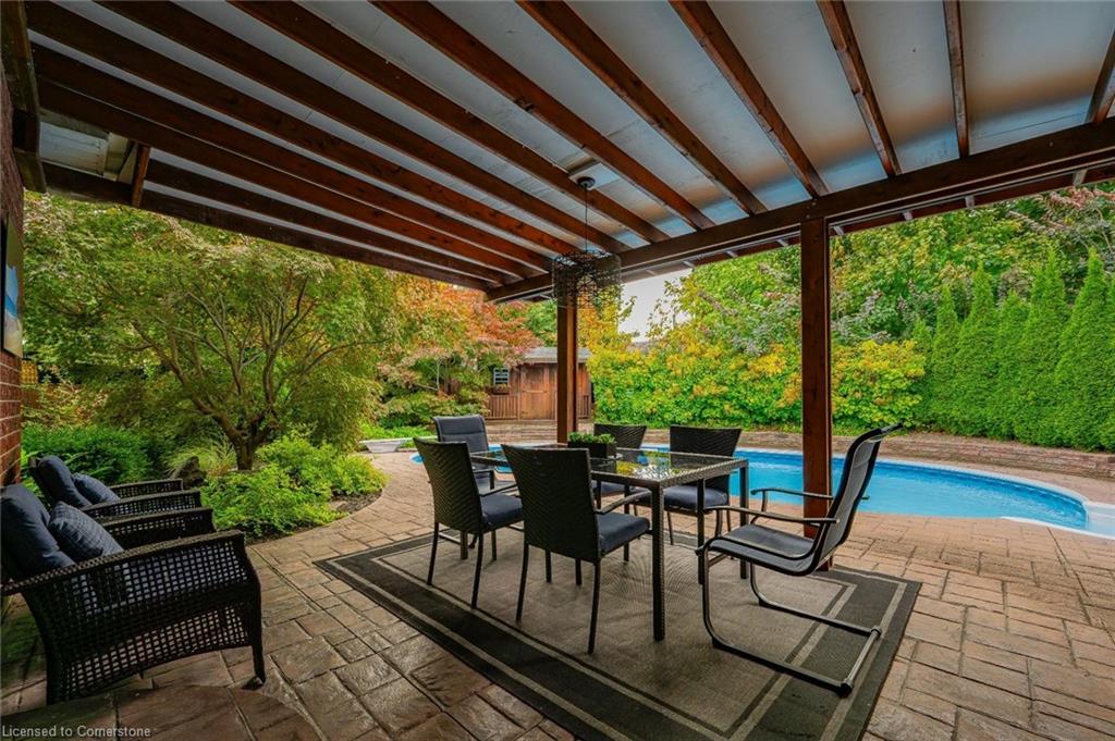 52 Bond Court Property Photo 33