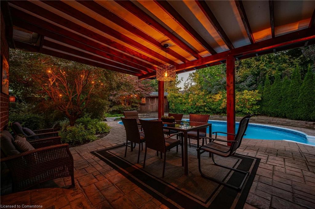 52 Bond Court Property Photo 44