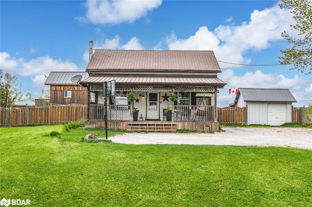 1601 Penetanguishene Road Property Photo 1