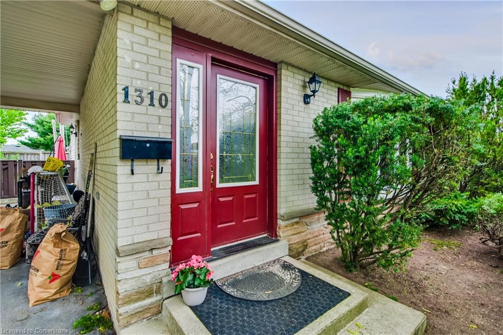 1310 Sycamore Drive Property Photo 2