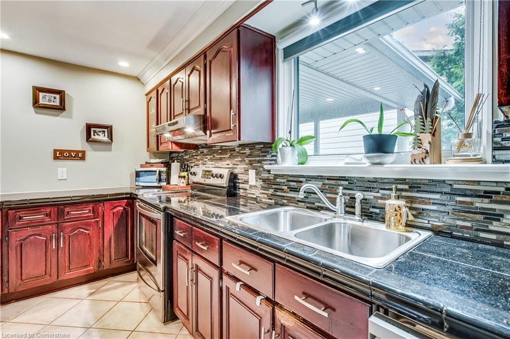 1310 Sycamore Drive Property Photo 10