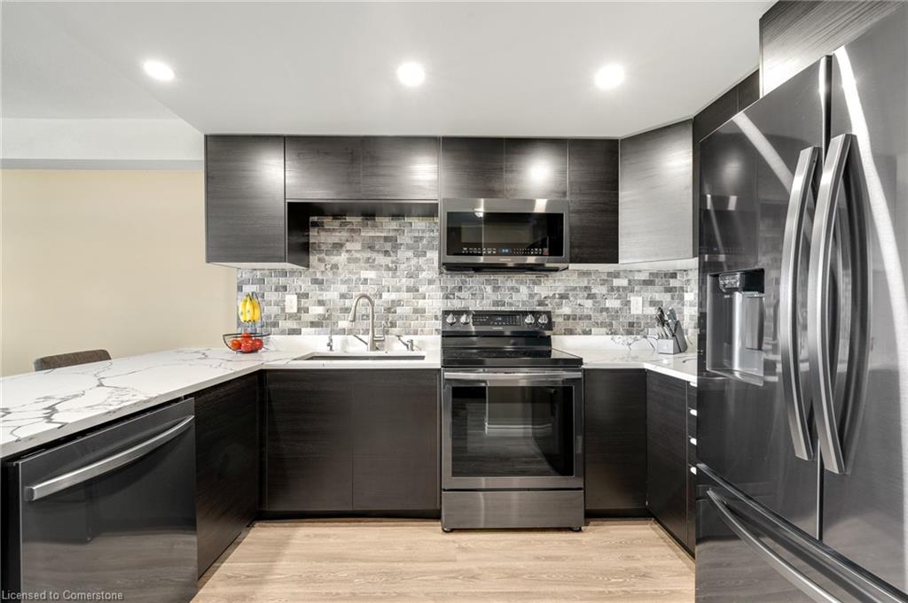 602-18 Holborn Court Property Photo 1