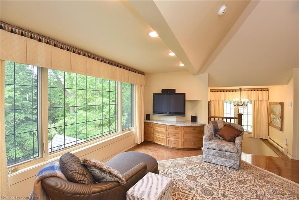 11 Oak Knoll Drive Property Photo 18