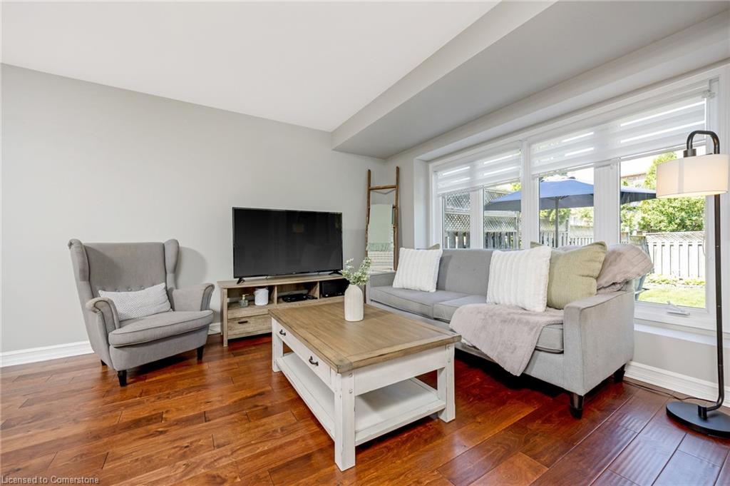 11 Harding Street Property Photo 7