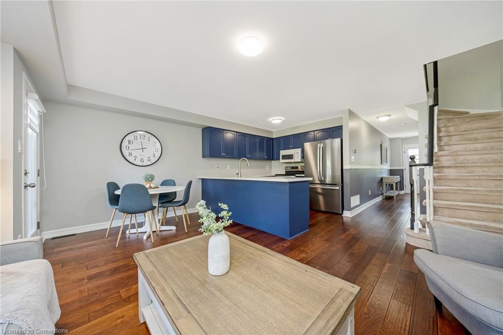 11 Harding Street Property Photo 9