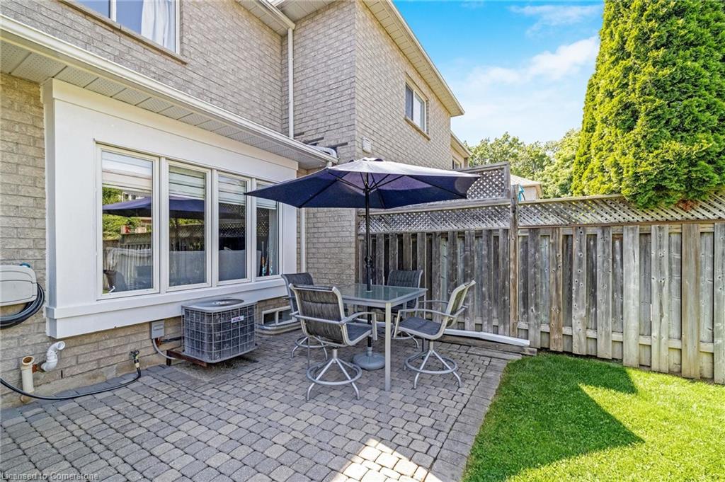 11 Harding Street Property Photo 34