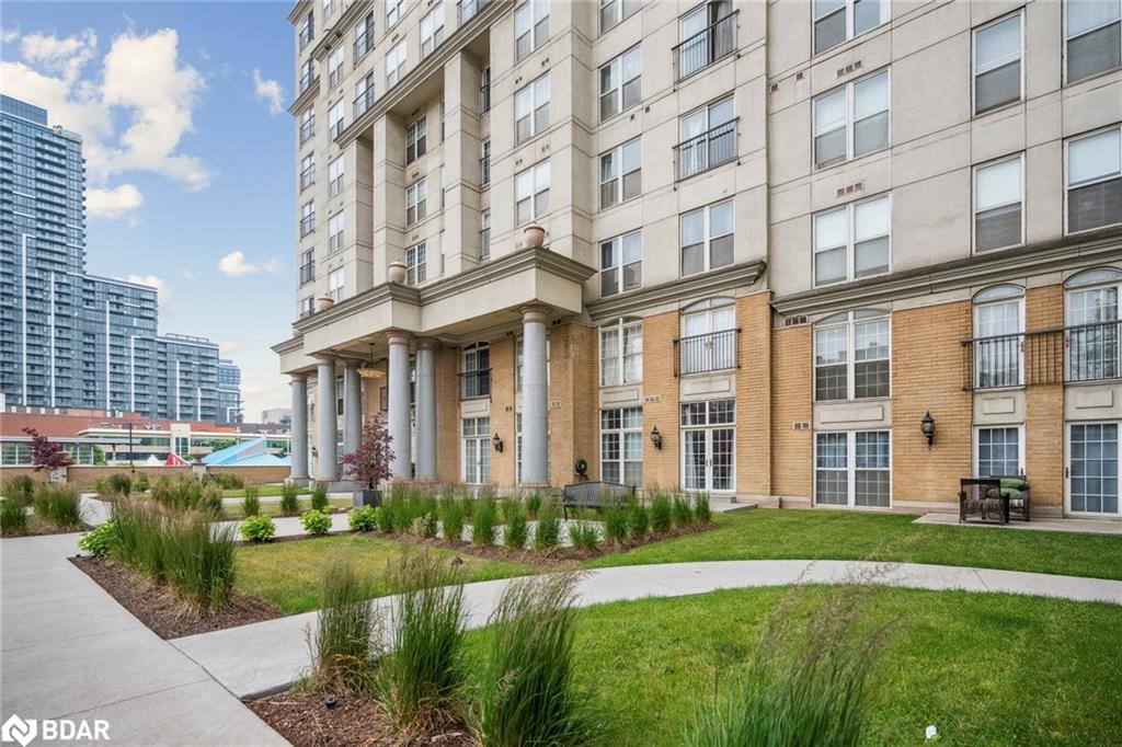 414-135 James Street S Property Photo 2