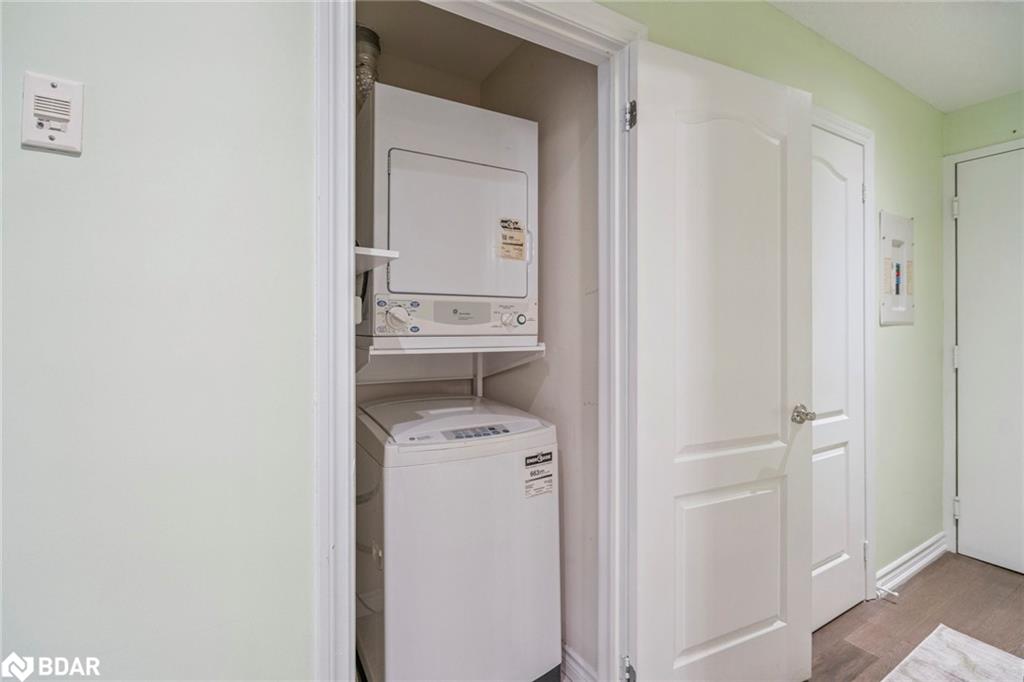 414-135 James Street S Property Photo 23