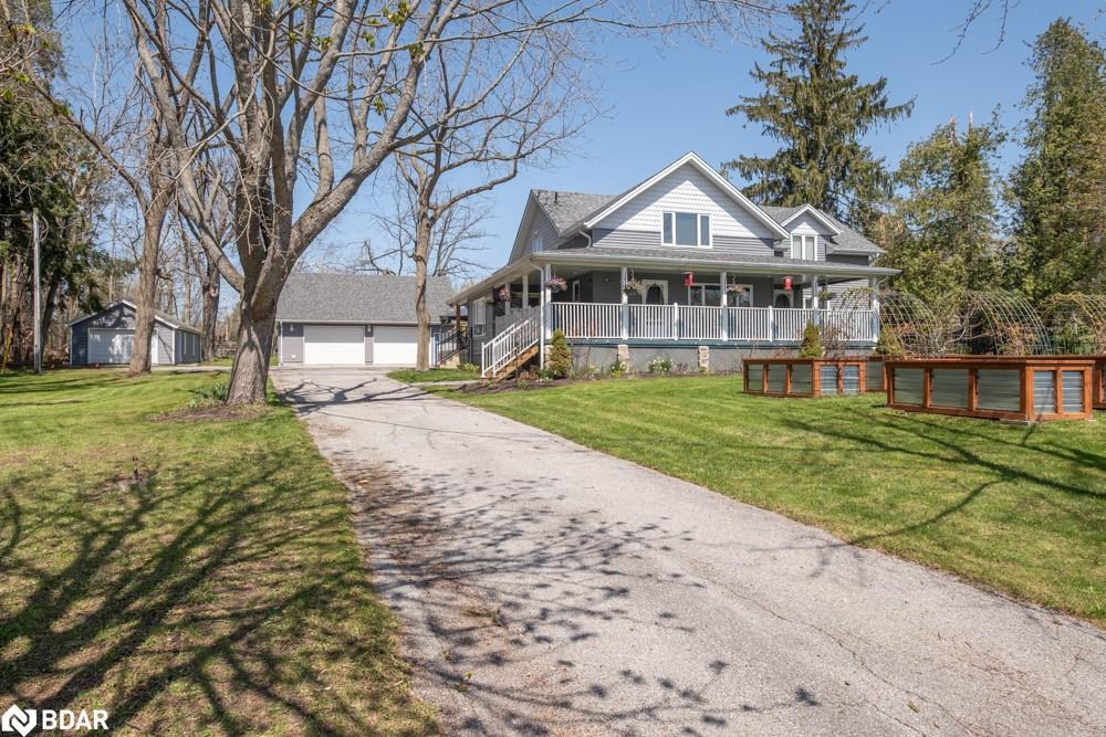 112 Lakeshore Road W Property Photo 1
