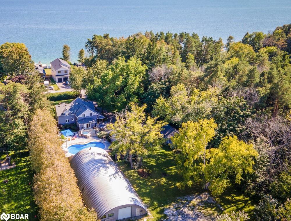 112 Lakeshore Road W Property Photo 6