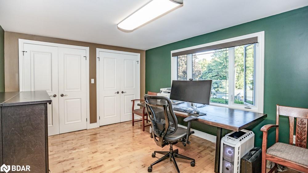 112 Lakeshore Road W Property Photo 21