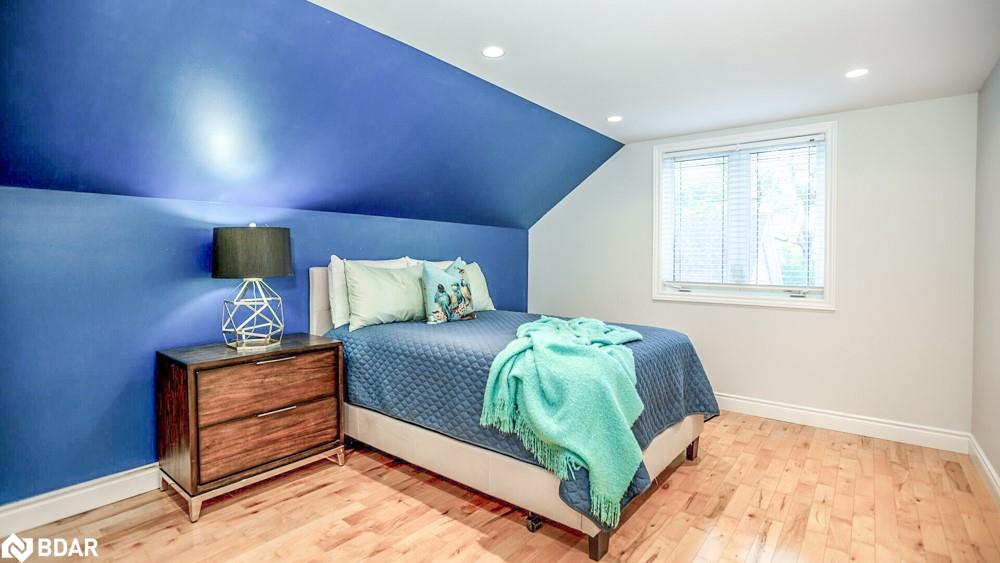 112 Lakeshore Road W Property Photo 23