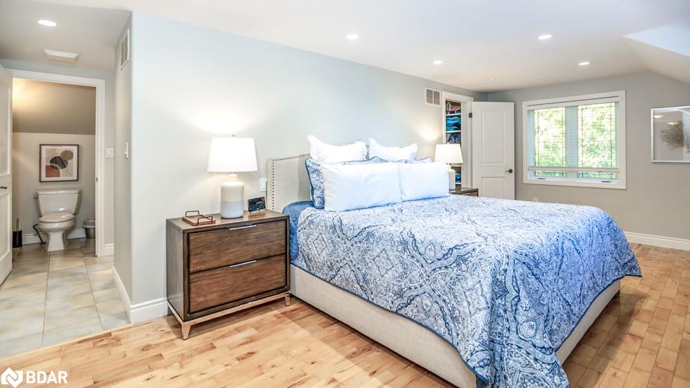 112 Lakeshore Road W Property Photo 24