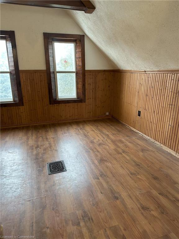 2-326 Herkimer Street Property Photo 9