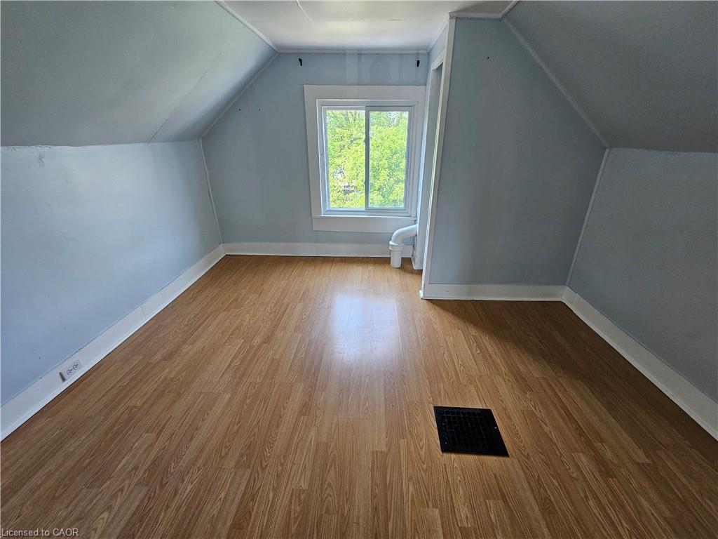 56 Cameron Street N Property Photo 11