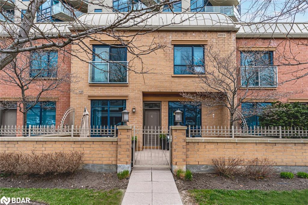 6 Victoria Street Property Photo 1