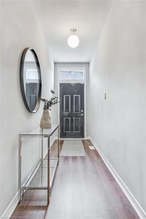 118 Queen Street S Property Photo 5