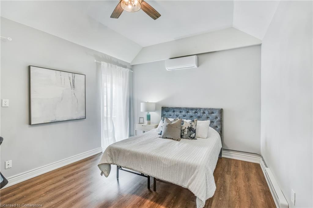 118 Queen Street S Property Photo 27
