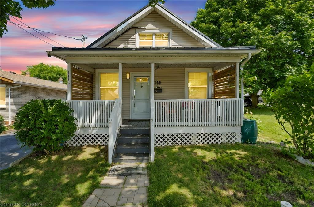 114 Davis Street Property Photo 1
