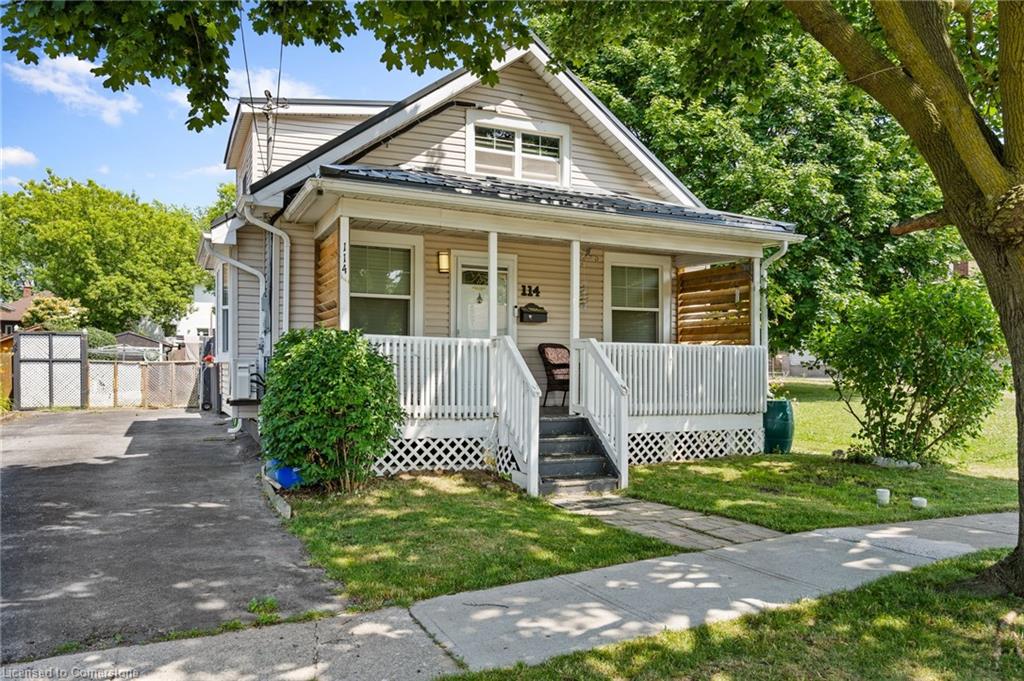 114 Davis Street Property Photo 3