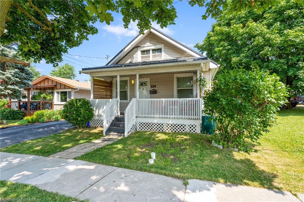 114 Davis Street Property Photo 4