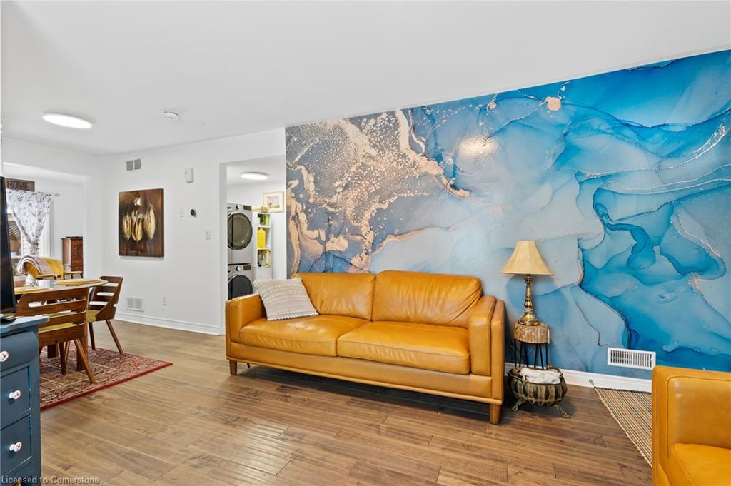 114 Davis Street Property Photo 6