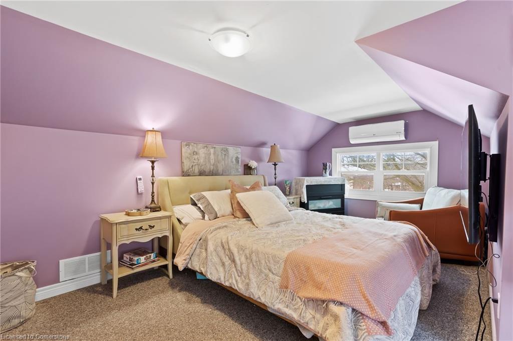 114 Davis Street Property Photo 17