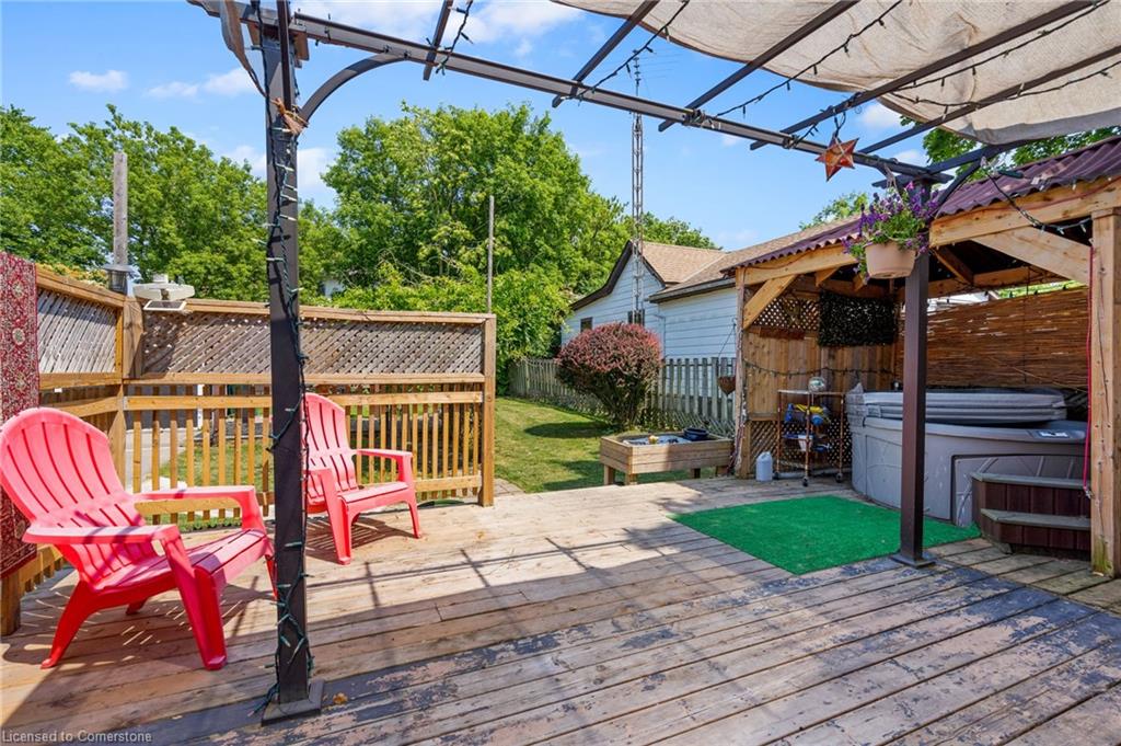 114 Davis Street Property Photo 23