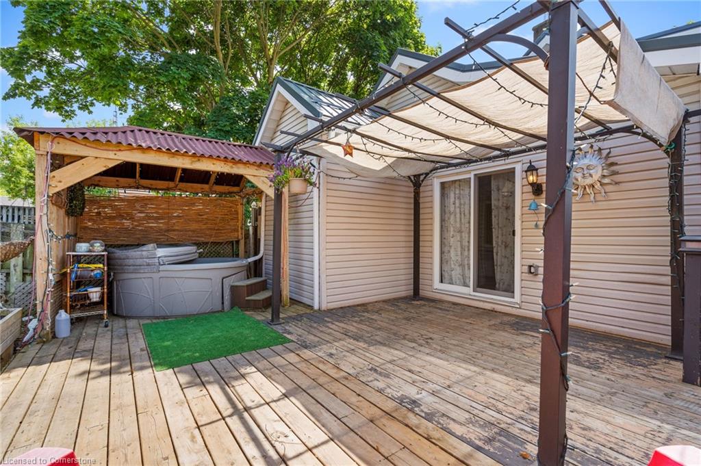 114 Davis Street Property Photo 24